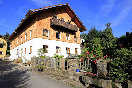 CMS-Webstudio / QRTicket.de / Ski4You.de Rosengasse 16, 94110 Wegscheid
