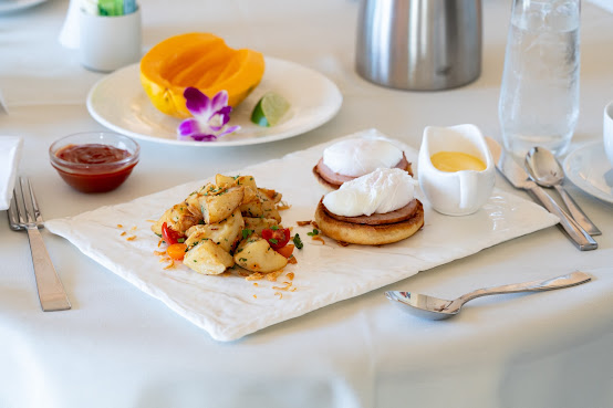 The Kahala Hotel & Resort by null