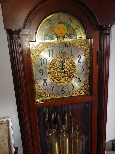 Ye Olde Clock Shoppe