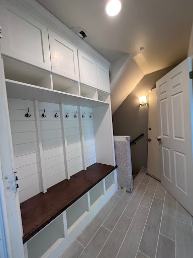 Square Root Carpentry Inc - Visual