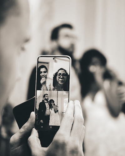 Opinii despre Weidmann AMAH în Avignon - Photographe