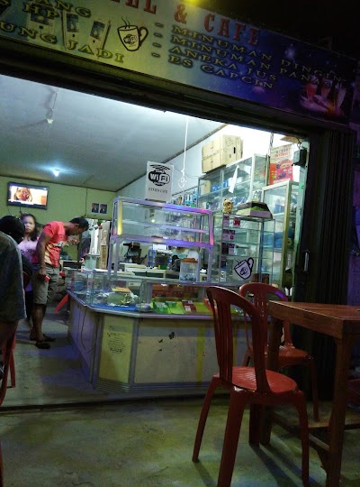 Photos of Etnies Cafe