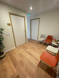 Photo n°5 de Fostine Dalmasso Kinésithérapeute. Grossesse post-partum. Rééducation périnéale, douleurs pelviennes, endométriose. Pédiatrie à La Londe-les-Maures (Kinésithérapeute)