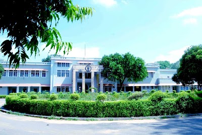 Gajra Raja Medical College