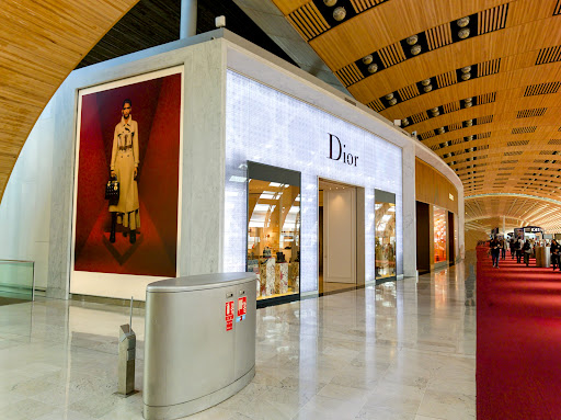 DIOR Roissy T2E Hall L