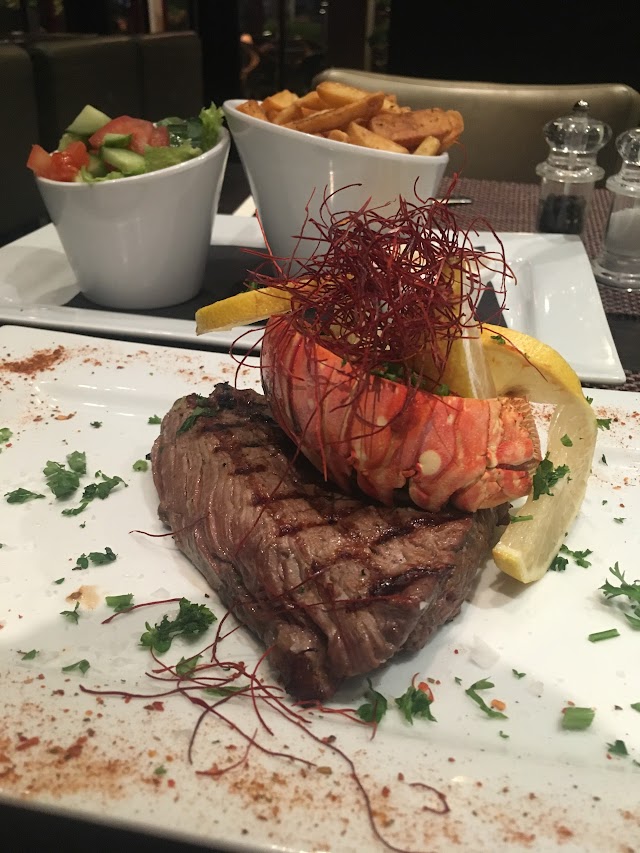 American grill restaurant & cafe