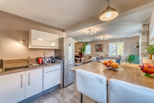 Photo n°11 de Elsa Candotto - Groupe RD Immo à Gruffy (Agent immobilier)