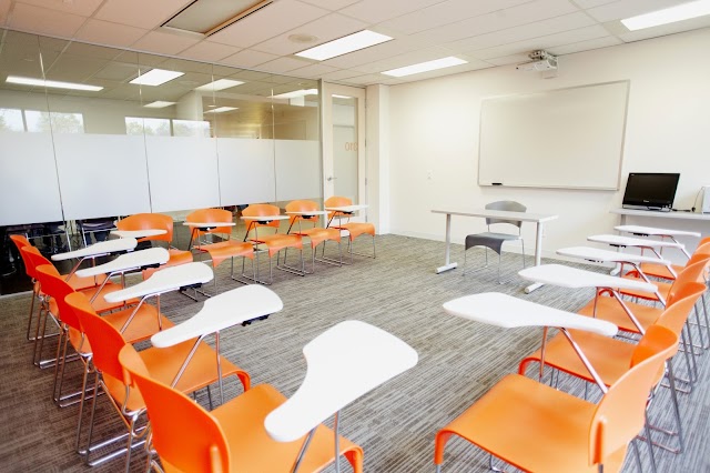 EC Toronto English School and EC Toronto 30+ (Adult English Centre)