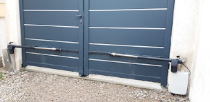 Photo n°18 de Vercors Stores Et Fermetures à Saint-Égrève (Magasin de fenêtres en PVC)