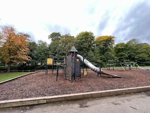 Manor park play area Logo