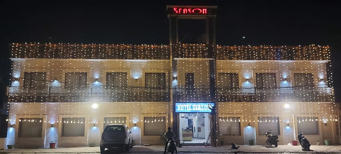 Seasons Hotel & Resort