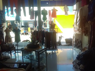 Photos of Ropa De Paca Scarlin