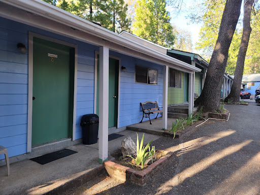 Cedar Lodge Motel - Thumbnail
