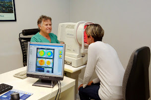 Photo n°25 de Centre d'Ophtalmologie EYETECH à Ajaccio (Chirurgien utilisant la technique du Lasik)