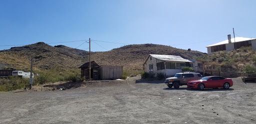 Oatman parking - Thumbnail