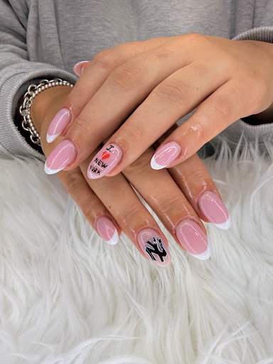 Lilly’s Nails & Beauty