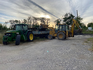 Photo n°4 de Mecaloc33 à Saint-Louis-de-Montferrand (Entreprise de terrassement)