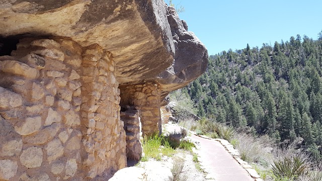 Walnut Canyon National Monument