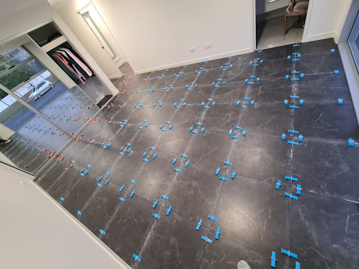 Surfers Tiling - Visual