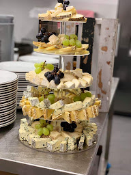 Photo n°19 de Lydia Bureau Traiteur à La Neuve-Lyre (Service de location de matériel de soirée)