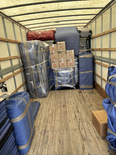 Captain D's Moving - Visual