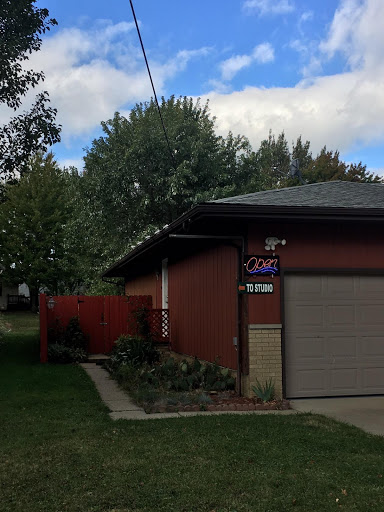 Strongsville Alterations and Embroidery