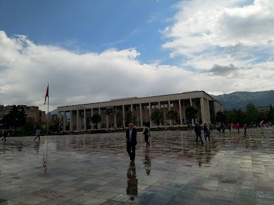 Skanderbeg Square