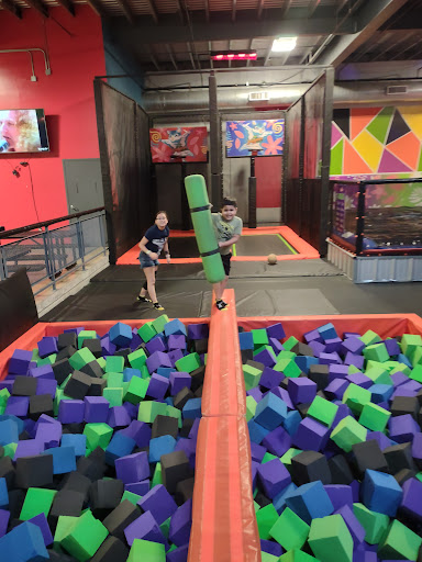 Kangaroo Fun Zone - Visual