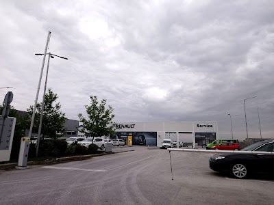 Photos of OMNIKAR AUTO