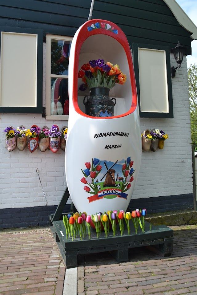 Klompenmakerij Marken (fabrica zuecos)