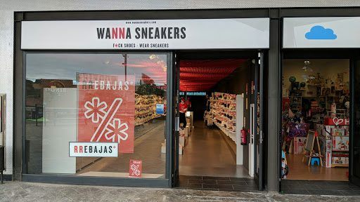 Wanna Sneakers