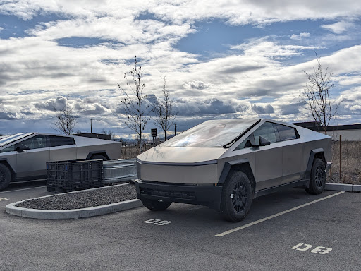 Tesla Center - Visual