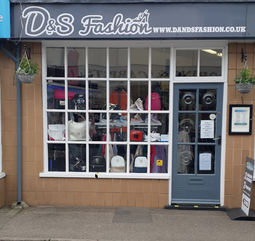 D&S Fashion / Mia Mia