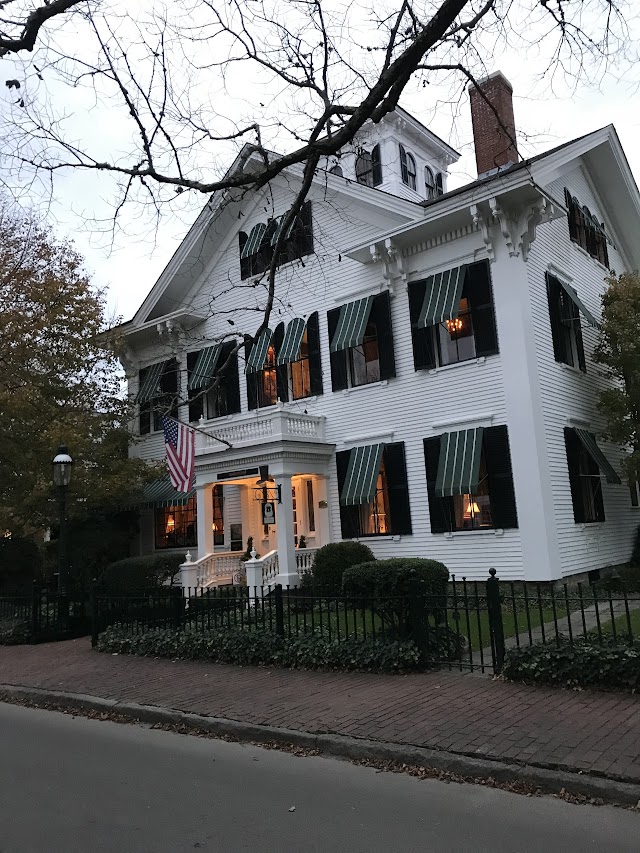 The Charlotte Inn