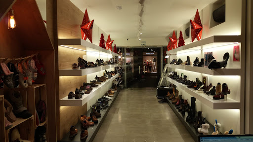 SLIPPERS - Visual