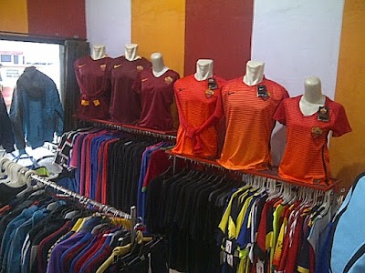 Photos of Totti Store