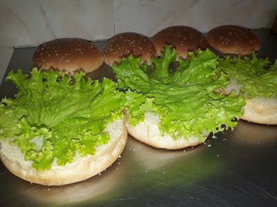 Photos of La Tapa burger station