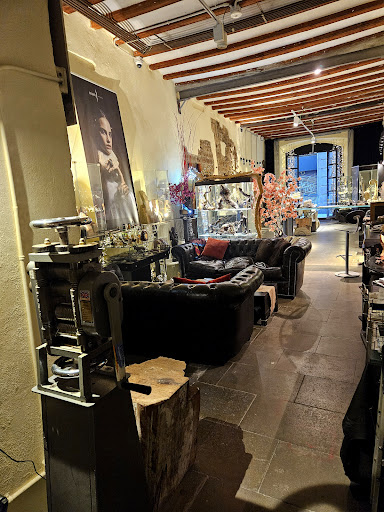 Habit Atelier by Miquel Barbera - Thumbnail