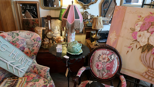 Reed & Taylor Antiques Gallery - United States
