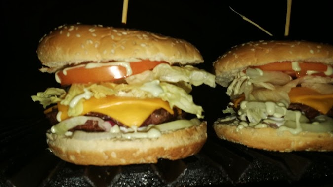 Tanimbu Hamburguesas caseras a la parrilla, Author: Ismael Fleitas