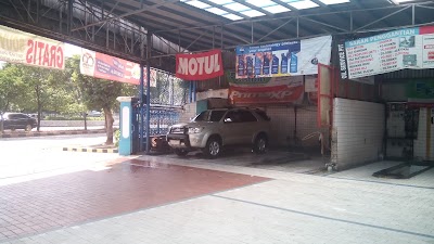 Photos of Formula Ban