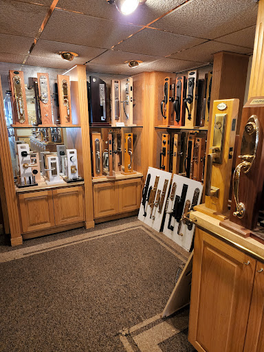 Bob's Locksmith - Visual