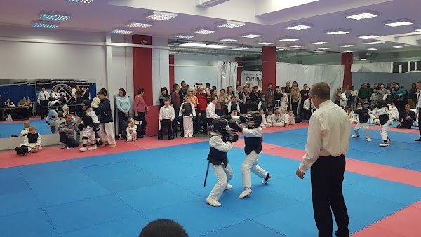 Спортивная школа мещера нижний новгород. ФОК Мещерский Нижний Новгород. Герасимова Нижний Новгород Мещерский ФОК. Карате ФОК Мещерский. Нижний Новгород, СЦ "Мещера".