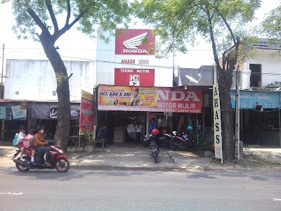 Photos of Teknik Motor