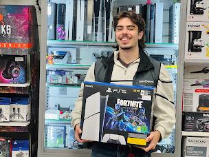 Photo n°5 de Cash Express Magasin d'occasions Multimédia, Image et Son, Téléphonie, Bijoux, Achat d'or à Paris (Magasin de jeux vidéo)