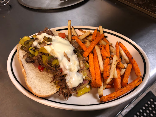 Underdogs Sports Pub N Grill - Thumbnail