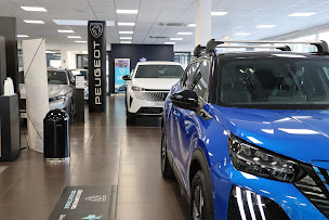 Photo n°2 de Peugeot Gemy Toulon à Toulon (Concessionnaire Peugeot)