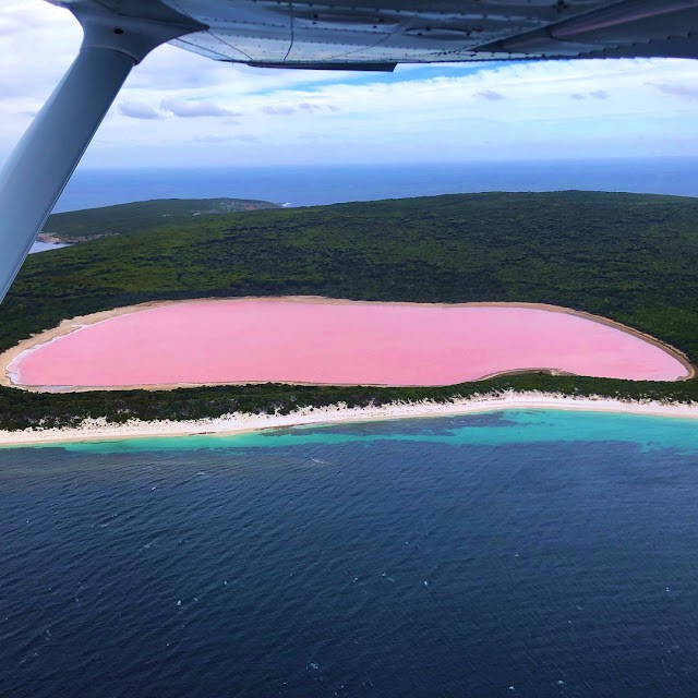 Lake Hillier