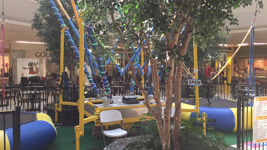 Bungee Jumping Amusement Center in