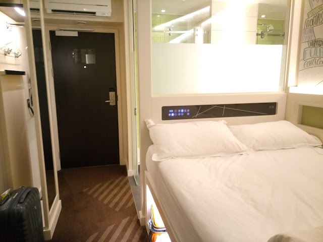 hub by Premier Inn London Westminster Abbey hotel